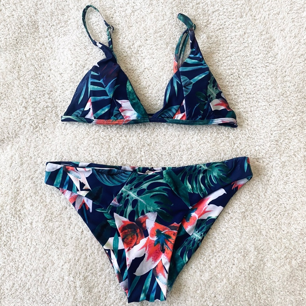 Tropical print bikini